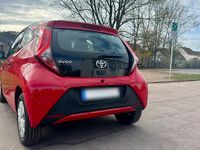 Gebraucht Toyota Aygo 72 PS (52 kW) 2019 Rot Kleinwagen