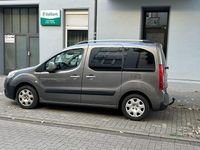 Gebraucht Peugeot Partner Tepee Tendance 109 PS (80 kW) 2008 Grau Van / Kleinbus