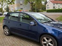 Second-hand VW Golf V 102 CP (75 kW) 2007 Albastru Berlinǎ