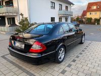 gebraucht Mercedes E200 Avantgarde *Panorama*Volleder*Xenon*4-Zonen*