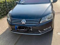Gebraucht VW Passat Highline 140 PS (102 kW) 2011 Schwarz Kombi