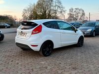 Gebraucht Ford Fiesta 82 PS (60 kW) 2009 Weiß Kleinwagen