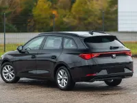 Używany Seat Leon Style 150 KM (110 kW) 2023 Czarny Sedan/Limuzyna