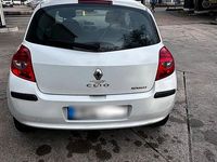 Gebraucht Renault Clio II Campus 68 PS (50 kW) 2007 Weiß Kleinwagen