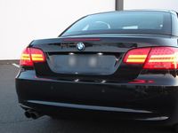 Gebraucht BMW 325 Cabriolet 218 PS (160 kW) 2010 Schwarz Cabrio