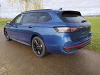 Gebraucht VW Passat R-line 193 PS (141 kW) 2024 Reef blue metallic Kombi
