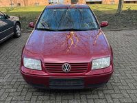 Gebraucht VW Bora 115 PS (84 kW) 1999 Rot Limousine