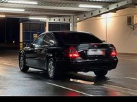 Gebraucht Mercedes E320 221 PS (162 kW) 2004 Schwarz Limousine