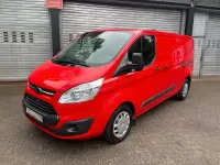 Gebraucht Ford Transit Custom Trend 131 PS (96 kW) 2017 Rot Van / Kleinbus