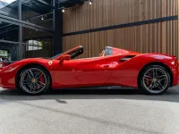 Gebraucht Ferrari 488 669 PS (492 kW) 2017 Rot Cabrio