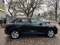 Gebraucht Audi Q3 Basis 150 PS (110 kW) 2022 Schwarz SUV