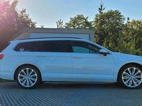 Gebraucht VW Passat 150 PS (110 kW) 2020 Weiß Kombi