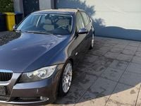 Gebraucht BMW 318 Performance 143 PS (105 kW) 2007 Grau Limousine
