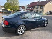Gebraucht BMW 318 129 PS (94 kW) 2007 Blau Limousine