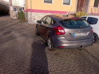 Gebraucht Ford Focus 100 PS (73 kW) 2014 Braun Limousine