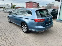 Gebraucht VW Passat Highline 239 PS (175 kW) 2015 Blau Kombi
