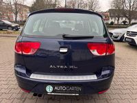 Gebraucht Seat Altea 125 PS (91 kW) 2010 Blau Limousine