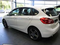 Gebraucht BMW 218 Advantage 136 PS (100 kW) 2017 Weiß Limousine
