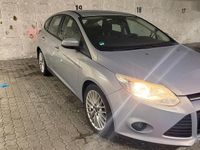 Gebraucht Ford Focus 150 PS (110 kW) 2012 Grau Kleinwagen
