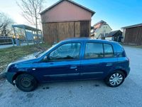 Gebraucht Renault Clio II 75 PS (55 kW) 2004 Blau Kleinwagen