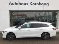 Gebraucht VW Passat R-line 150 PS (110 kW) 2025 Pure white Kombi