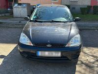 Second-hand Ford Focus 101 CP (74 kW) 2004 Negru Hatchback