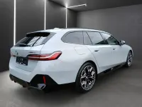 Neu BMW i5 M Sport 289 kW (394 PS) 2025 Brooklyn grau metallic Kombi