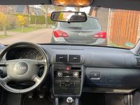 Gebraucht Audi A3 Exclusive 102 PS (75 kW) 2001 Blau Kleinwagen