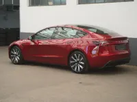 Gebraucht Tesla Model 3 Standard Range 208 kW (283 PS) 2024 Rot Limousine