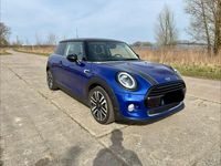 Second-hand Mini Cooper D 116 CP (85 kW) 2018 Albastru Hatchback
