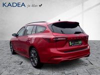 Gebraucht Ford Focus ST-Line 155 PS (114 kW) 2022 Fantastic red Kombi