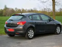Gebraucht Opel Astra 116 PS (85 kW) 2015 Grau Limousine