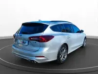 Gebraucht Ford Focus ST-Line 155 PS (114 kW) 2023 Polarsilber metallic Kombi