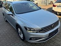 Gebraucht VW Passat 200 PS (147 kW) 2022 Silber Kombi