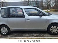 Gebraucht Skoda Roomster 69 PS (50 kW) 2009 Silber Van / Kleinbus