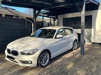 Gebraucht BMW 120 Advantage 184 PS (135 kW) 2018 Weiß Kleinwagen