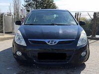 Gebraucht Hyundai i20 Edition 77 PS (56 kW) 2010 Schwarz Kleinwagen