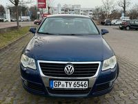 Gebraucht VW Passat Comfortline 116 PS (85 kW) 2005 Blau Limousine