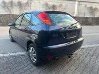 Gebraucht Ford Focus 101 PS (74 kW) 2004 Blau Limousine