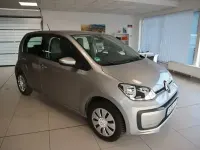 Używany VW up! Move 65 KM (47 kW) 2021 Srebrny Hatchback