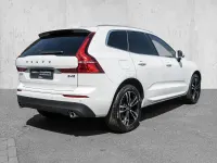 Gebraucht Volvo XC60 Momentum 197 PS (144 kW) 2022 Crystal white / metallic SUV