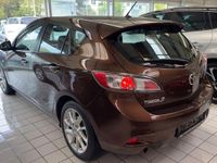 Używany Mazda 3 Edition 105 KM (77 kW) 2012 Brązowy Sedan/Limuzyna