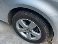 Gebraucht VW Touran 105 PS (77 kW) 2011 Silber Van / Kleinbus