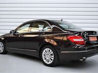Gebraucht Mercedes C180 Elegance 156 PS (114 kW) 2011 Braun Limousine
