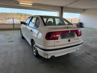 Gebraucht Seat Cordoba 60 PS (44 kW) 1995 Weiß Limousine