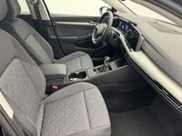 Gebraucht VW Golf VIII IQ Drive 150 PS (110 kW) 2024 Delfingrau (grey), metallic Limousine