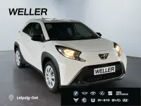 Gebraucht Toyota Aygo Play 72 PS (52 kW) 2024 Schneeweiß Kleinwagen