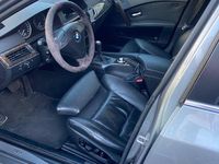 Second-hand BMW 520 170 CP (125 kW) 2004 Gri Berlinǎ