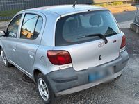 Gebraucht Toyota Yaris 60 PS (44 kW) 2004 Silber Kleinwagen