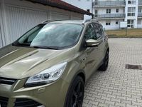 Gebraucht Ford Kuga 180 PS (132 kW) 2014 Grün SUV